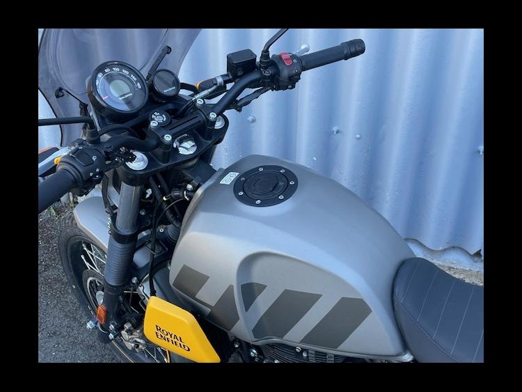 ROYAL ENFIELD SCRAM 411