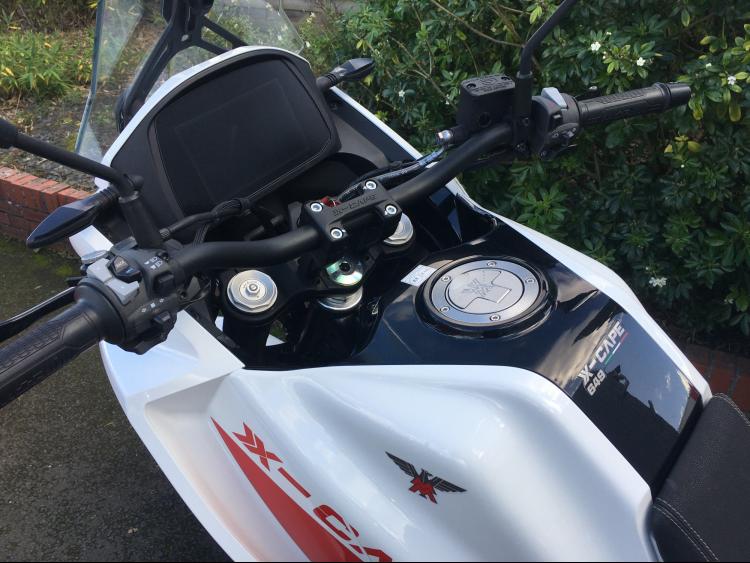 MOTO MORINI 649 X-CAPE ROUES RAYONS