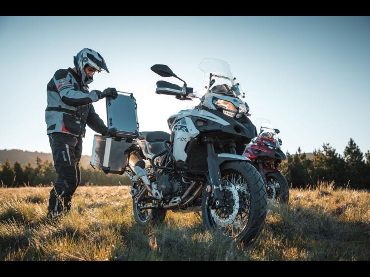 BENELLI TRK 502X E5