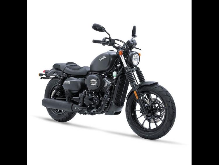 HYOSUNG BOBBER GV 300 S - EVO