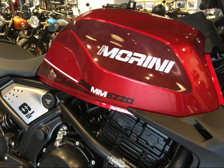 MOTO MORINI SEIEMMEZZO 650 STR